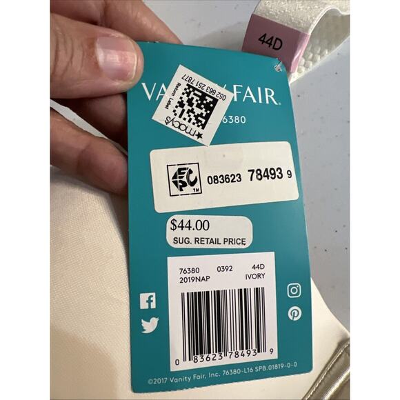 Vanity Fair 44D Women's Full Figure Beauty Back Smoothing Bra Ivory NWT 78493 - Picture 2 of 7